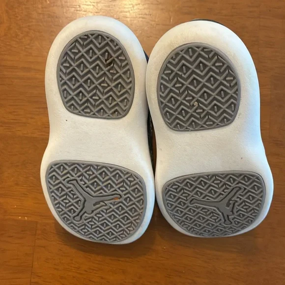 Jordan Boy Sneakers, size 7C - Picture 4 of 7